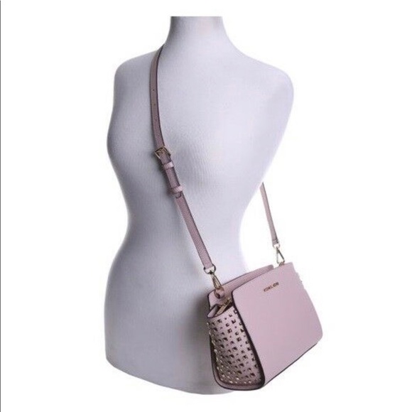 ♦️SOLD♦️ Michael Kors Selma Messenger Wallet Set - Picture 8 of 8